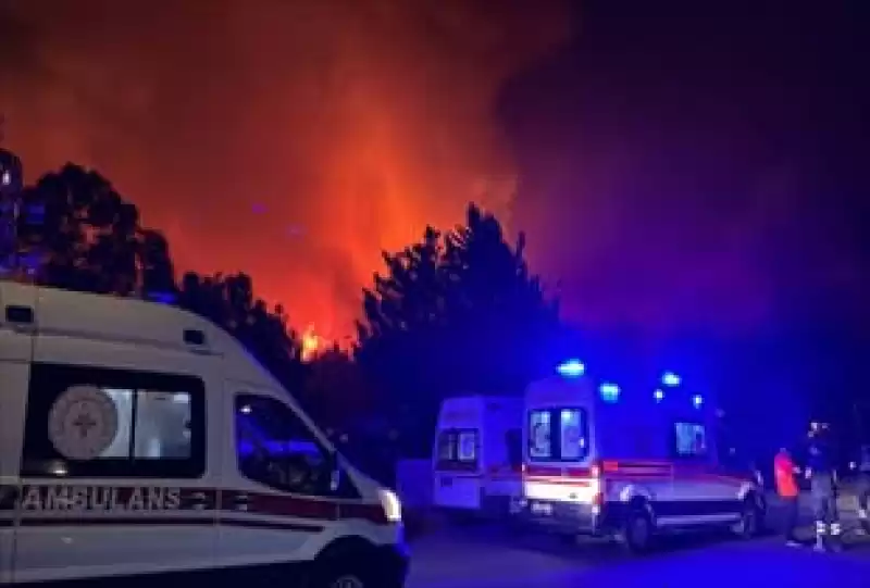 Başkan Tugay, Selçuk'ta Yangın Bölgesinde Incelemelerde Bulundu